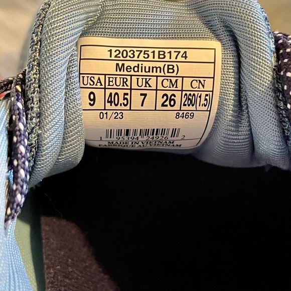 Women’s Trace 2 shoes by Brooks. Size 9 - CUSHION. New in box. - Picture 7 of 9